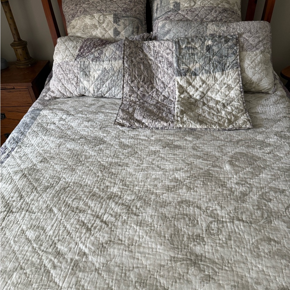 Pottery barn king size Kali Quilt +three euro shams + two standard shams